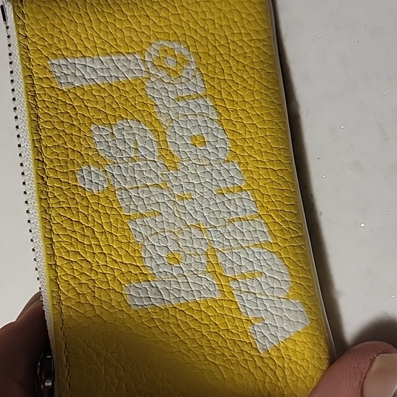 Authentic Louis Vuitton x Virgil Abloh  Limited Edition 🔑 Key cles COA - Picture 4 of 13